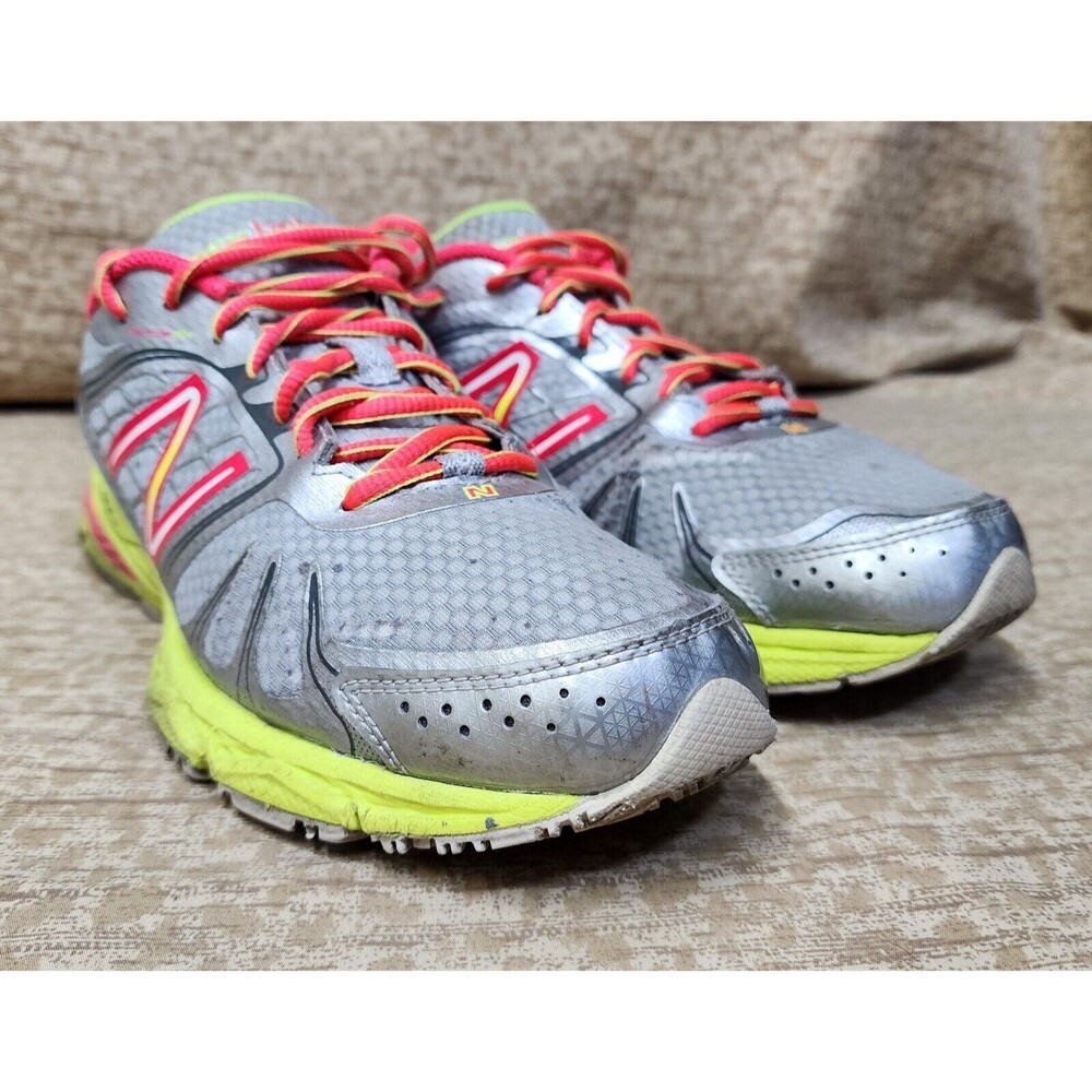 New Balance 770v4 Womens Size 9.5 Running Shoes Gray Yellow Pink Fantom Fit